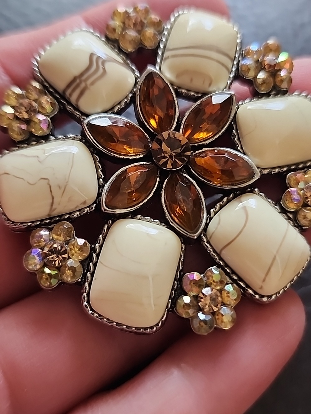 VTG Cream and Amber Floral Statement Brooch - Women Jewelry